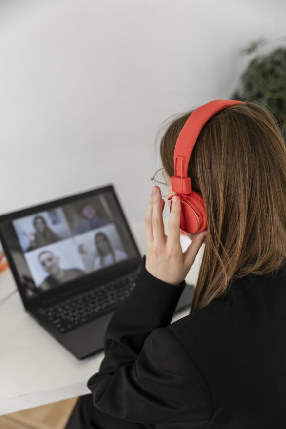 audio conferencing business woman on call